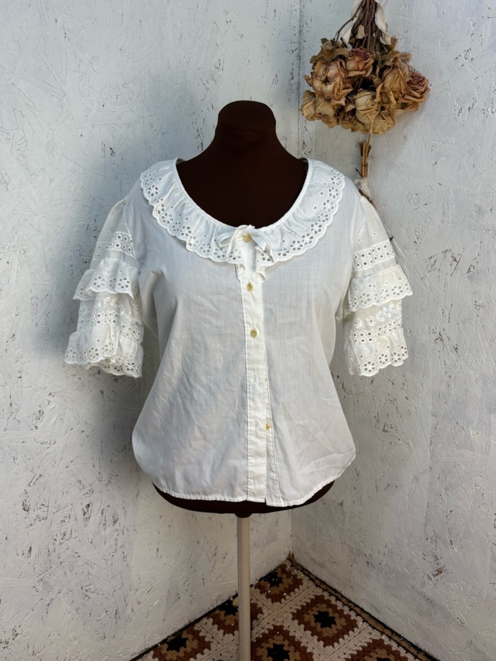 Vintage Cottagecore Eyelet Button Down White Blouse Size Large